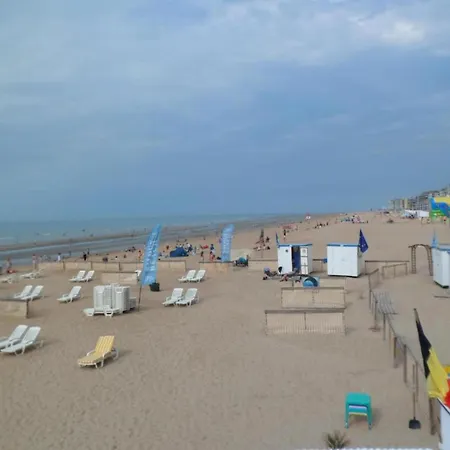 Charming Near Beach, Cleaning Included De Panne