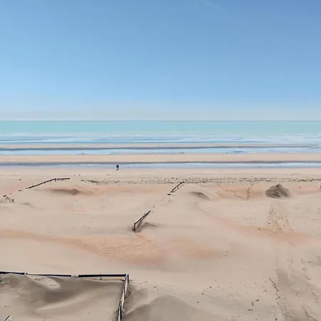 Charming Near Beach, Cleaning Included De Panne